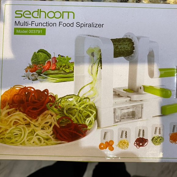 Vegetable soiralizer - Picture 1 of 4
